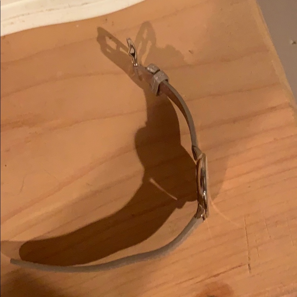 Watch - Picture 3 of 3